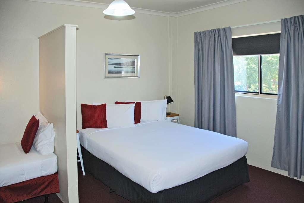 Commodore Motor Inn Albury Room photo